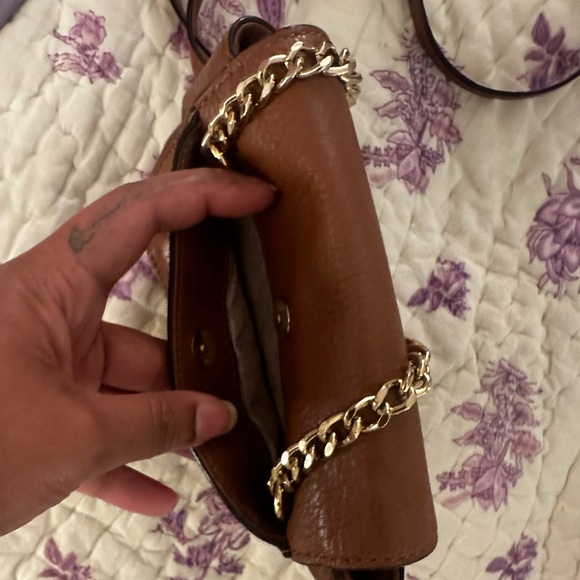 Michael Kors Tan Crossbody - Picture 5 of 9